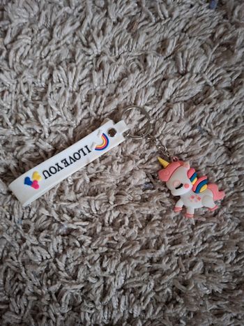 Porte clé avec figurine licorne enfant i love you