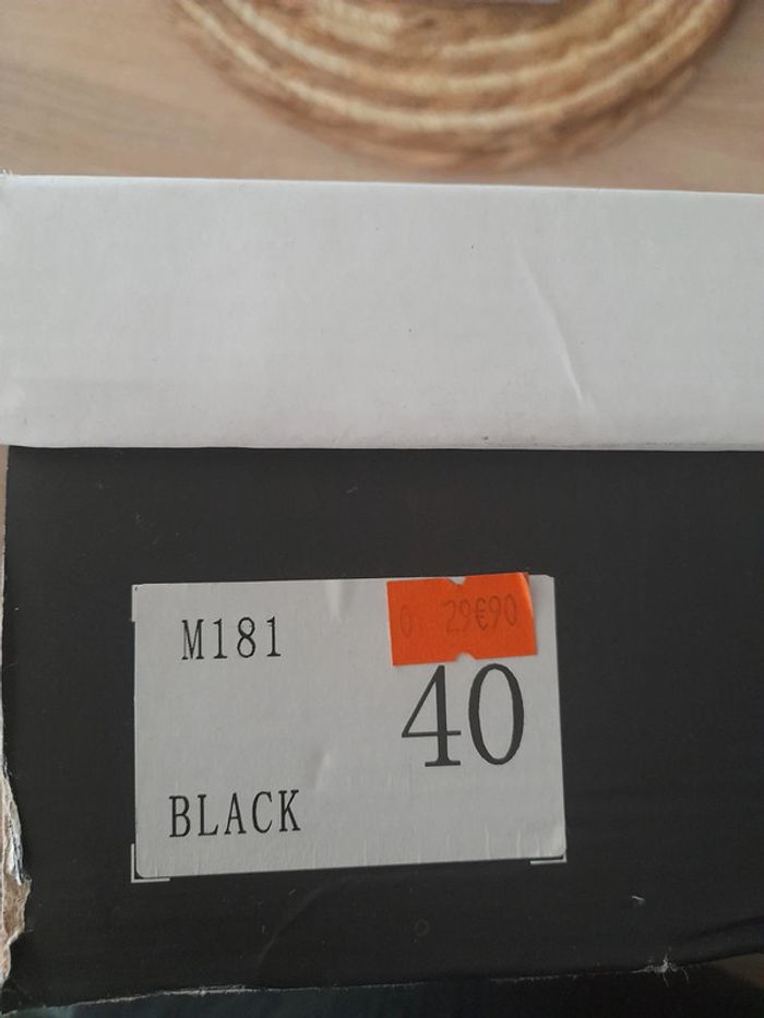 Bottines noires 40 - photo numéro 4