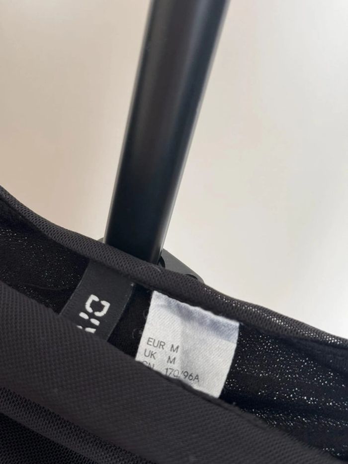 Top court à volants en tulle épaule nue noir M H&M - photo numéro 2