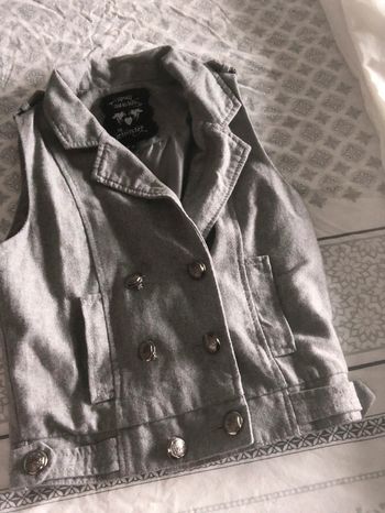 Jennyfer - Jolie veste grise sans manche Taille S