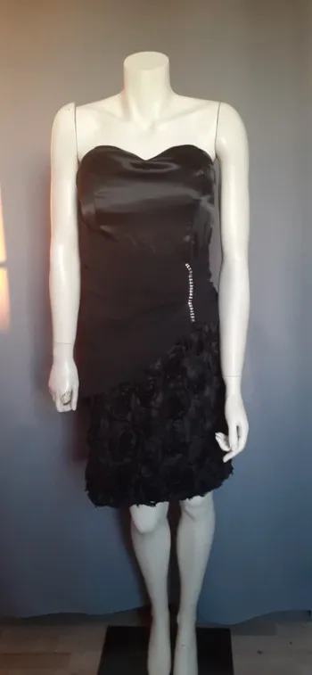 Jolie robe de cocktail.