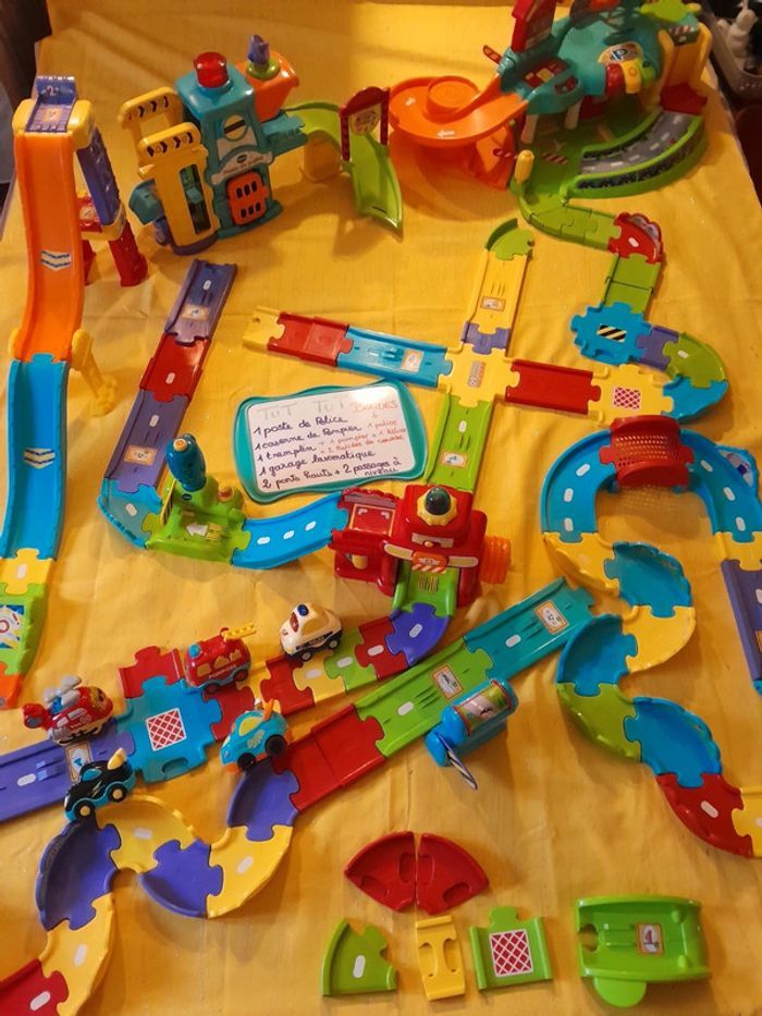 Énorme Lot / ensemble de Tut Tut Bolide Vtech Avec 5 Bolides