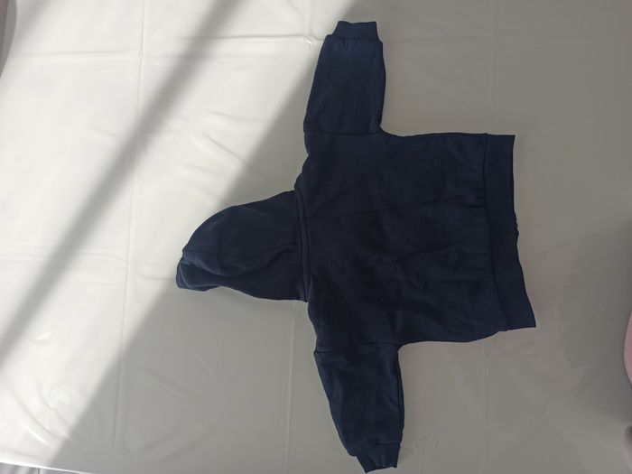 Veste sweat bébé 6 mois - photo numéro 2
