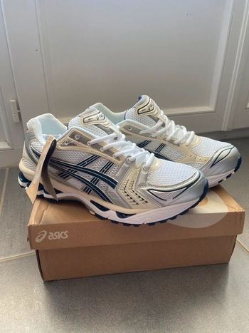ASICS Gel-Kayano 14 Taille  40