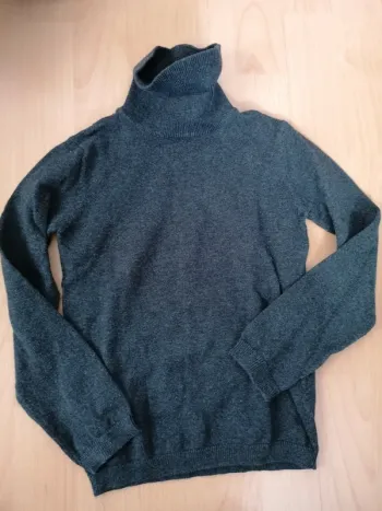 Pull col roulé
