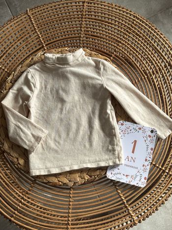 Sous pull Kiabi 1 an 