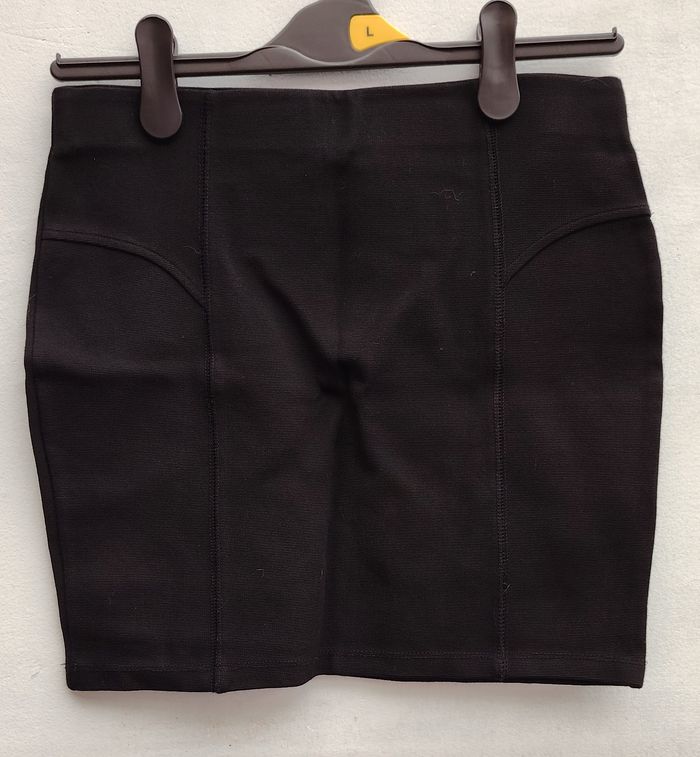 Jupe moulante Stradivarius – Taille M – matière stretch