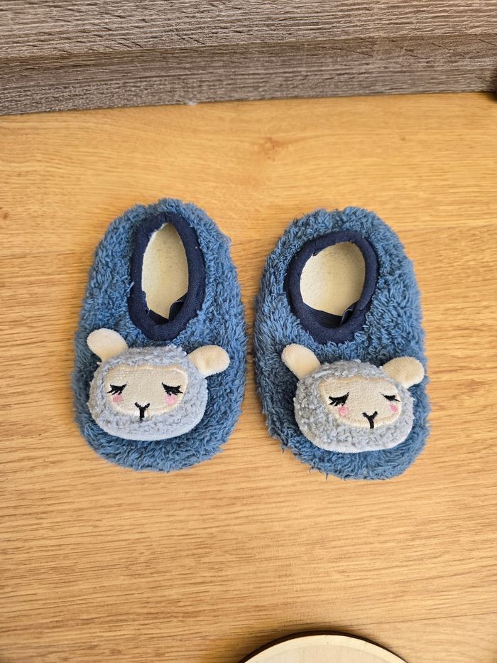 Vêtement Bébé - Chausson - 1 an - photo numéro 2