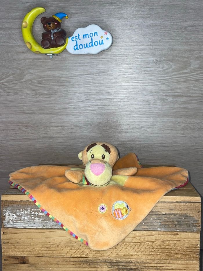DY329 doudou tigrou 🐯 disney