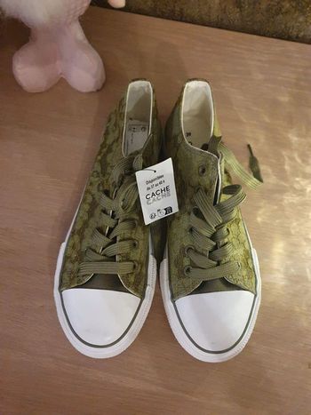 Baskets femme brodees vert kaki taille 39 Cache-cache