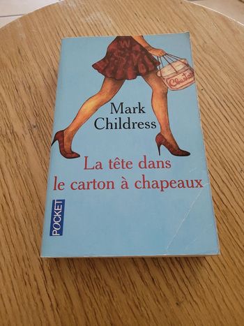 La tête dans le carton à chapeaux