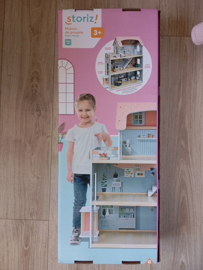 Maison de poupée  neuve