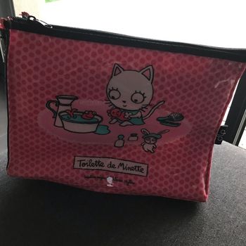 Trousse de toilettes fille DLP