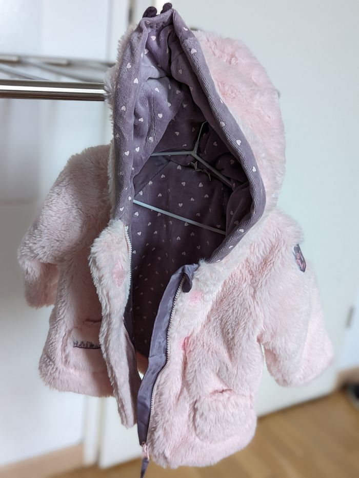 2 vestes fille 6 mois -trèsorc bon état