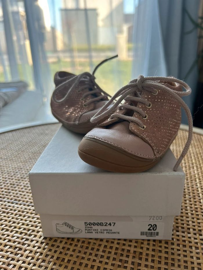 Chaussure taille 20