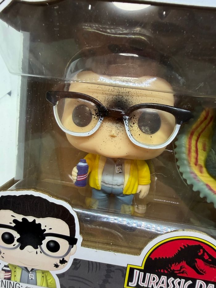 Funko Pop Jurassic Park Dennis Nedry & Dilophosaurus 2 Pack EE 🇺🇸 - photo numéro 2