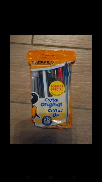 Stylo bic cristal up