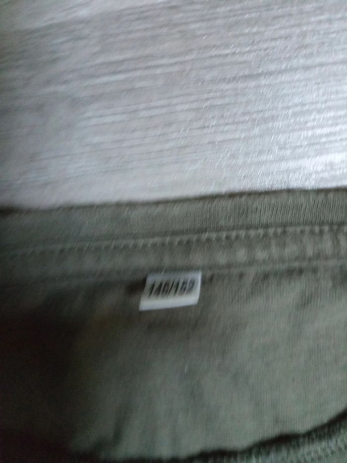 T-shirt fille sans manche taille 11 12 ans - photo numéro 3