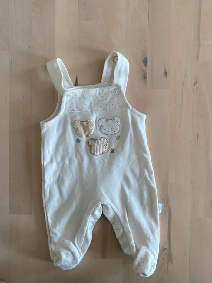 Lot 3 bodys + salopette - taille 1 mois - photo numéro 2