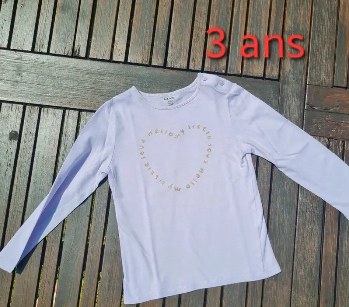 ● 3 ans ● Tee-shirt État neuf