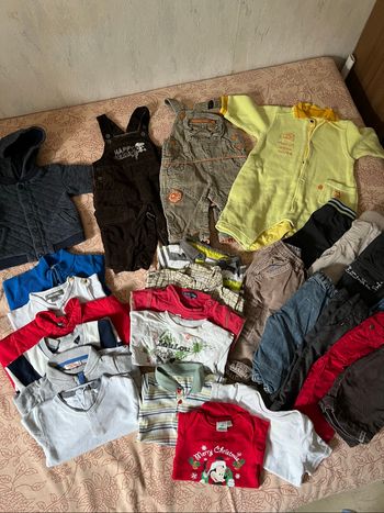 Lot vêtements garçon Taille 6 mois