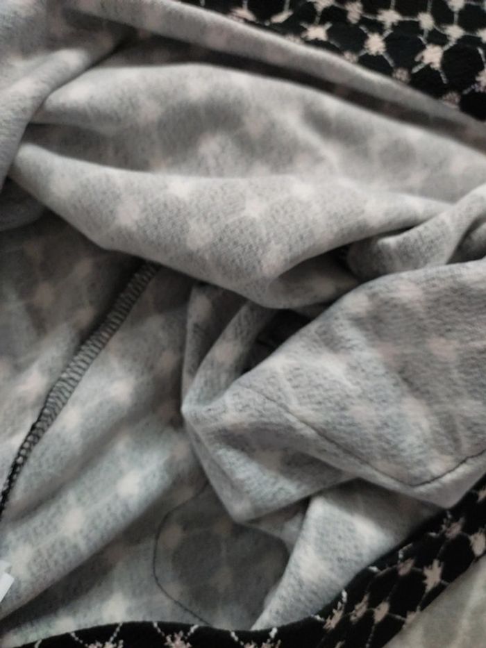 Robe motif noir et blanc style rétro vintage taille 40 - photo numéro 5