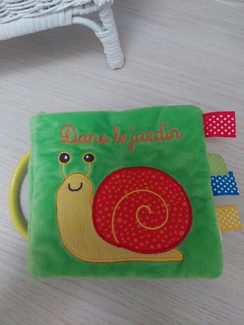 Tourbillon - livre tissus Dans le jardin