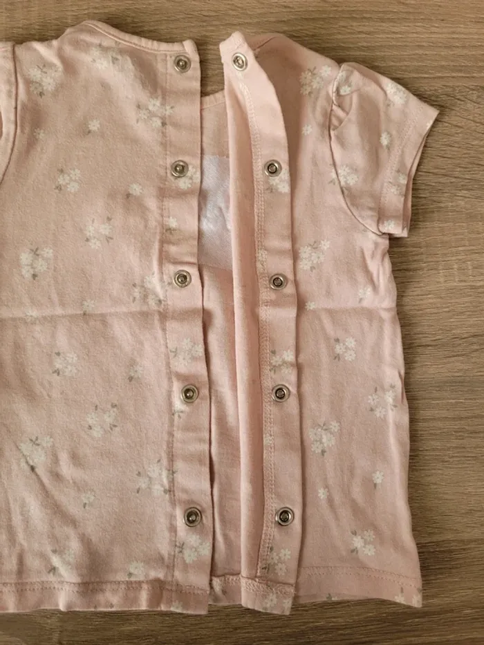 Lot de 4 tee-shirts fille en 9 mois - photo numéro 7