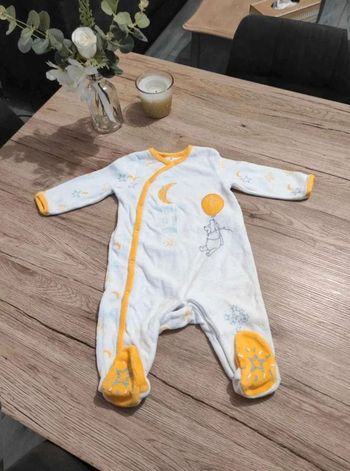 Pyjama winnie  9  mois