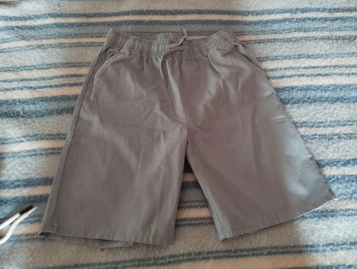 Lot 5 short 12 ans - photo numéro 3
