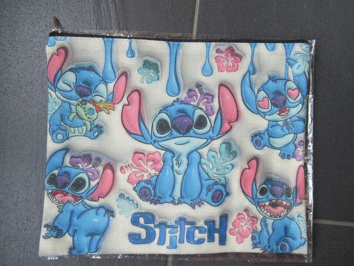 Trousse de toilette Stitch neuve