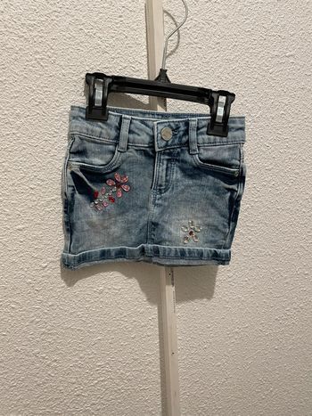 Magnifique jupe en jean 2 ans orchestra avec des perles