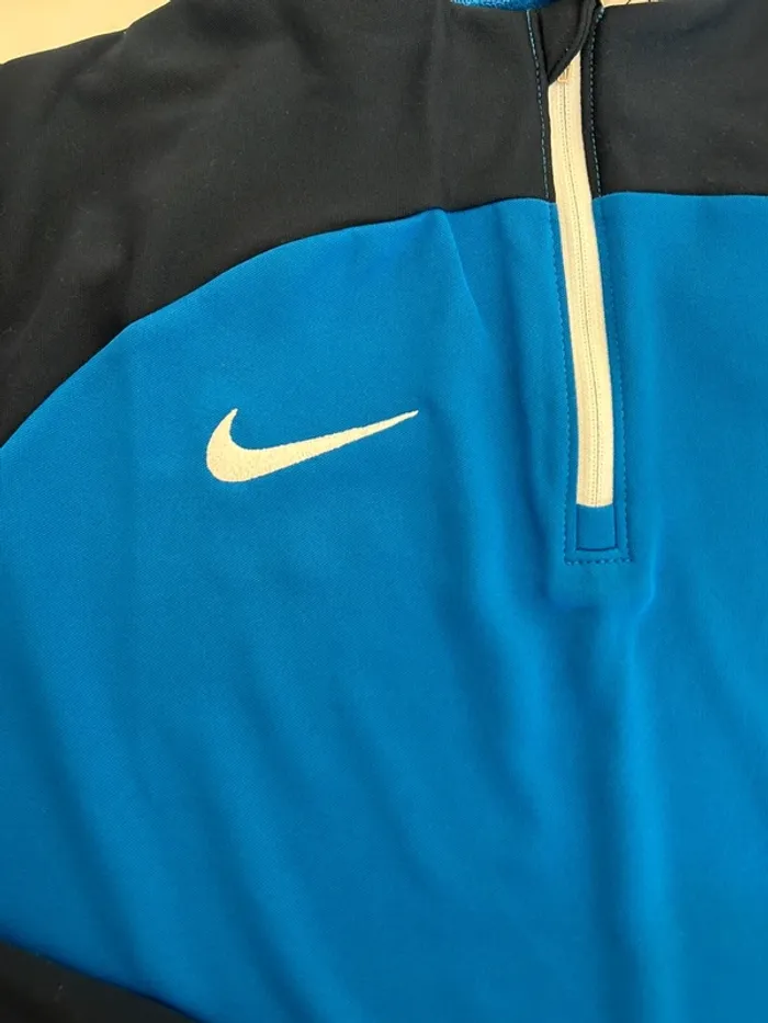 Haut Nike taille l - photo numéro 2