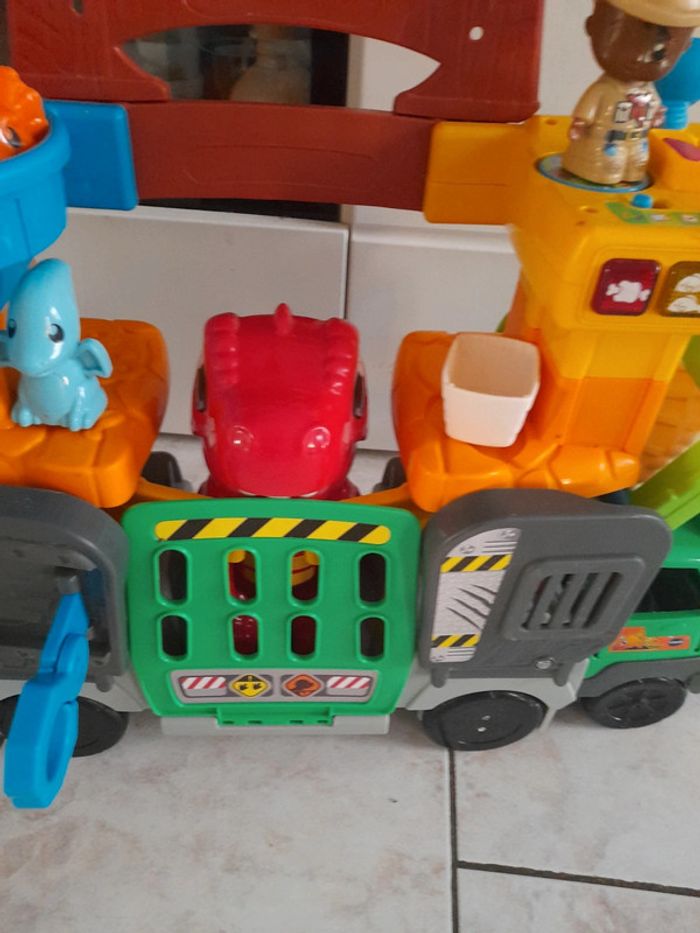Camion dino - photo numéro 4