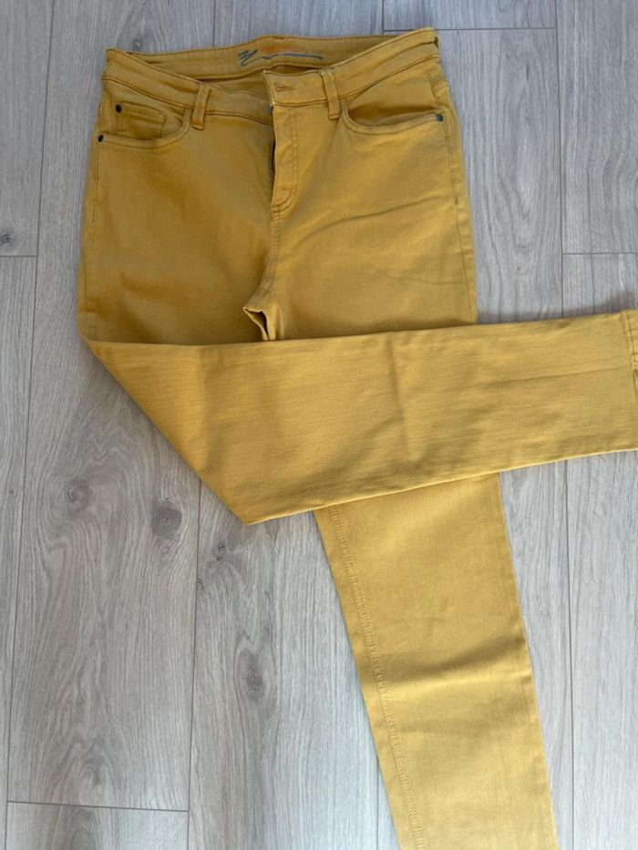 Pantalon droit moutarde