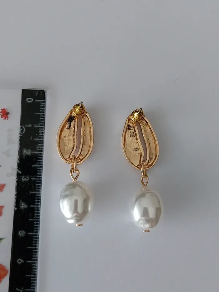 Boucles d'oreilles - coquillage perle blanche nacrée - acier inoxydable - tendance bohème 🐚 - photo numéro 3