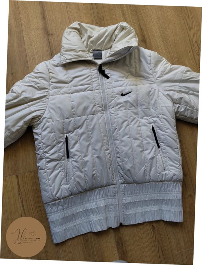 Doudoune Nike Blanche avec Logo Noir - photo numéro 6
