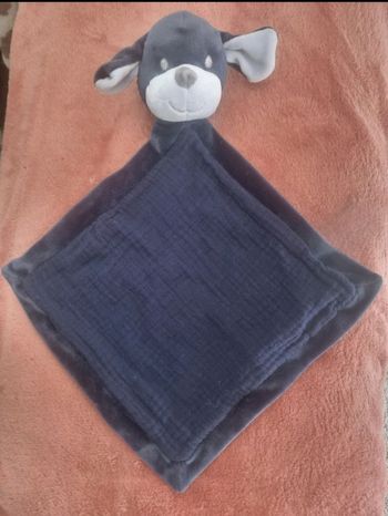 Doudou Chien marine