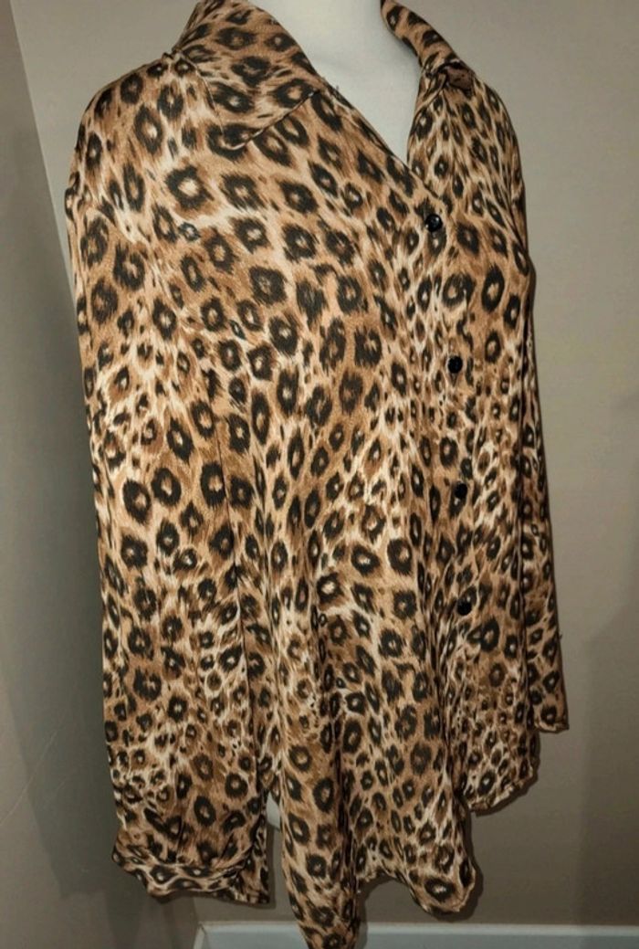 Chemise léopard 44/46 - photo numéro 2