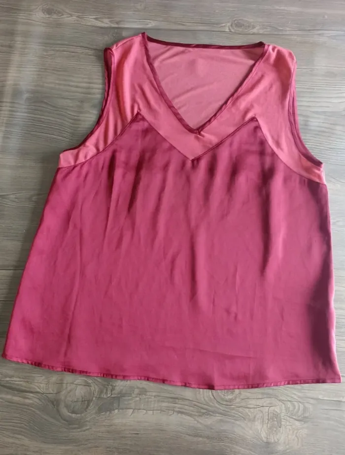Tee-shirt rouge bordeaux taille L