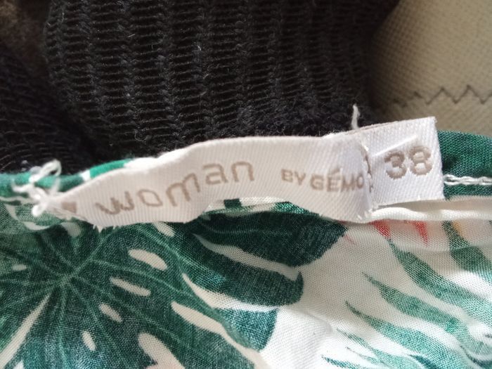 Tunique, blouse , Débardeur été femme motif femme, bretelles, Gémo taille 38 ou M - photo numéro 5
