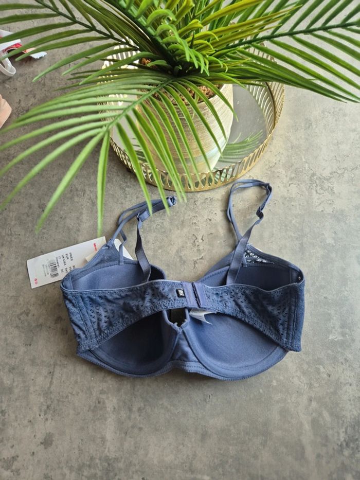 Soutien gorge - photo numéro 3