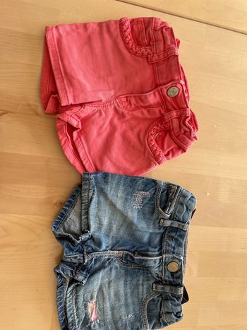 Lot de 2 shorts babygap1969 taille 6-12 mois