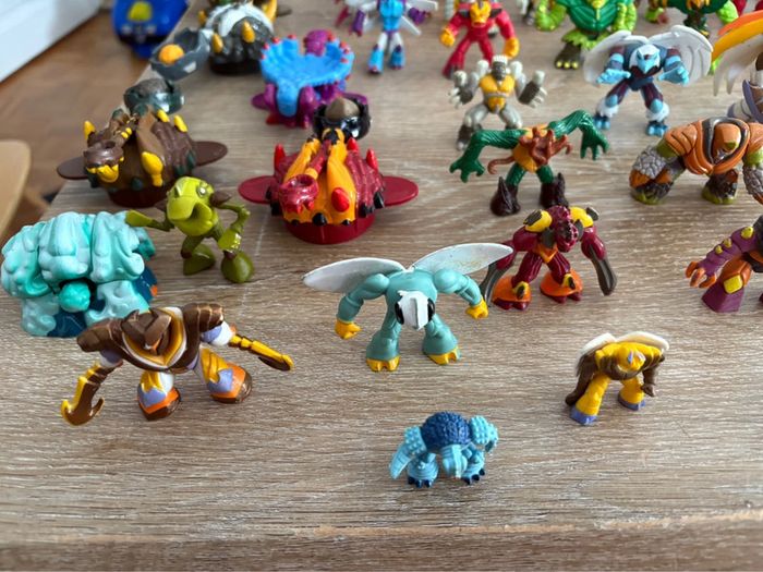 Gros lot de figurines gormiti - photo numéro 2