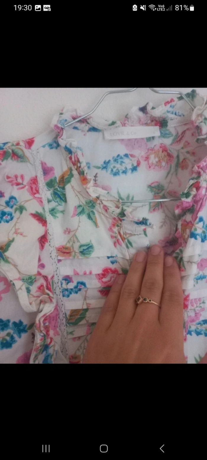 Magnifique blouse à fleurs - photo numéro 2