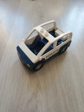 Voiture police lego duplo
