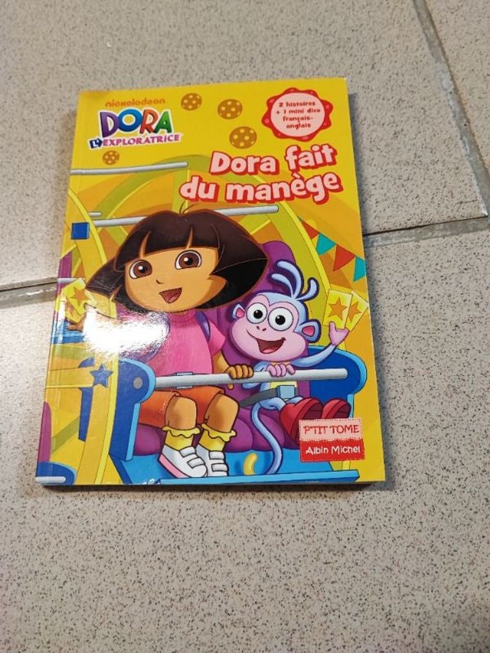 Dora fait du menage