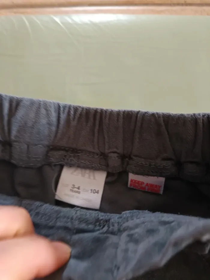 Pantalon Zara 3-4 ans - photo numéro 2