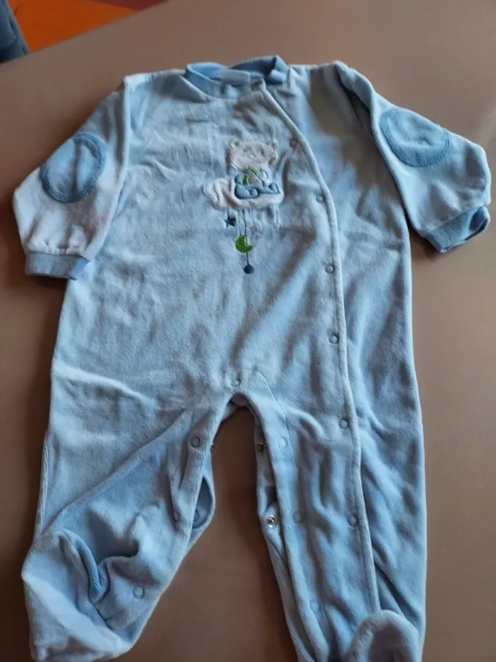 lot 3 pyjamas 9 mois - photo numéro 8