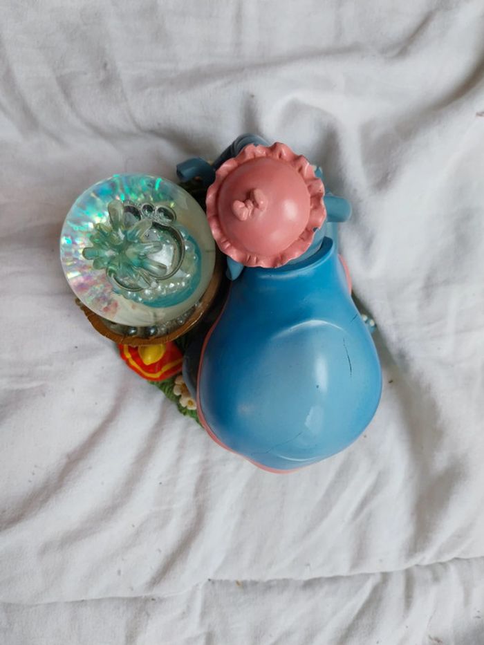 Snowglobe disney dumbo disneyland Paris - photo numéro 4